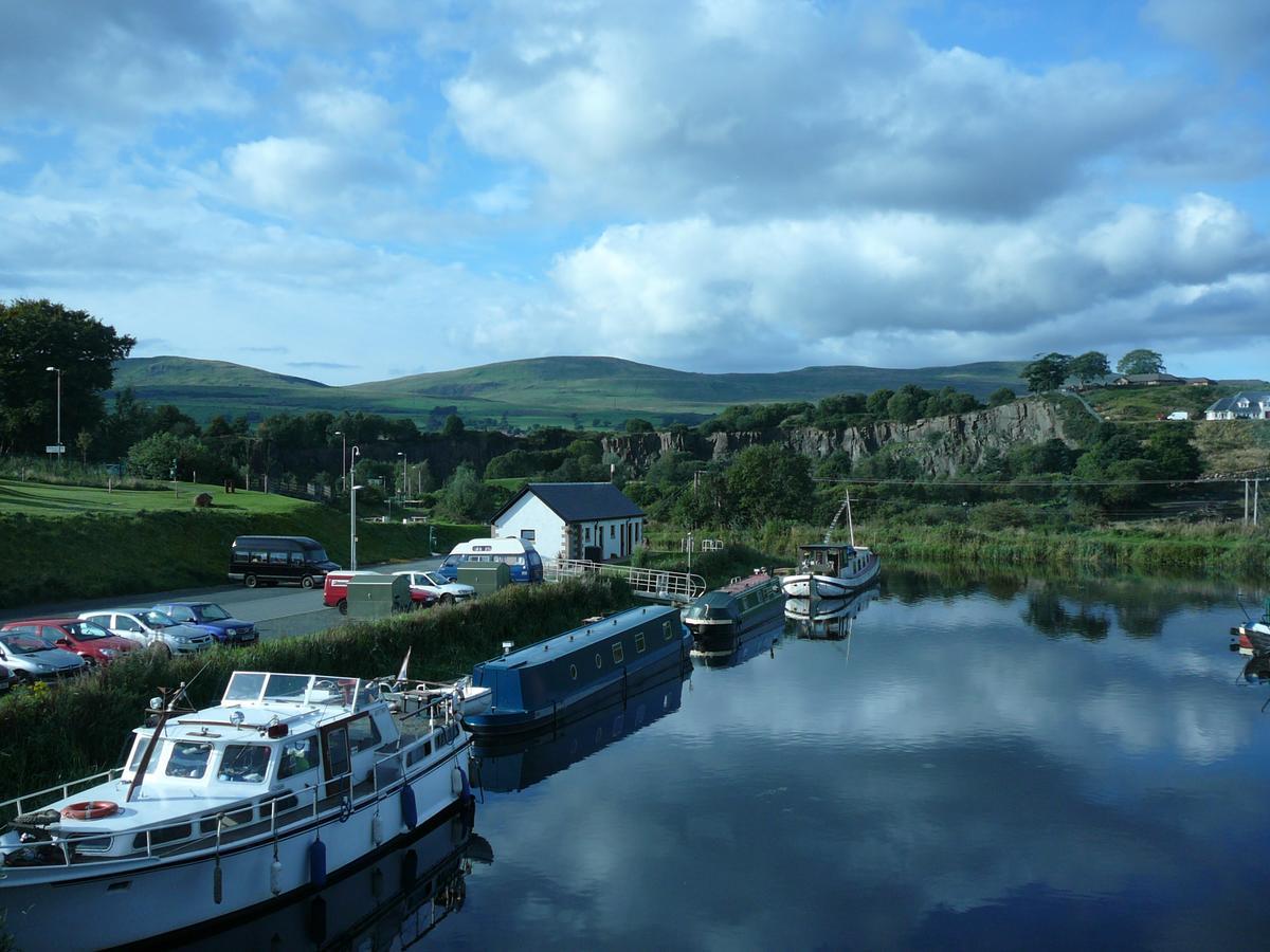 The Boat House Hotel Kilsyth Bagian luar foto