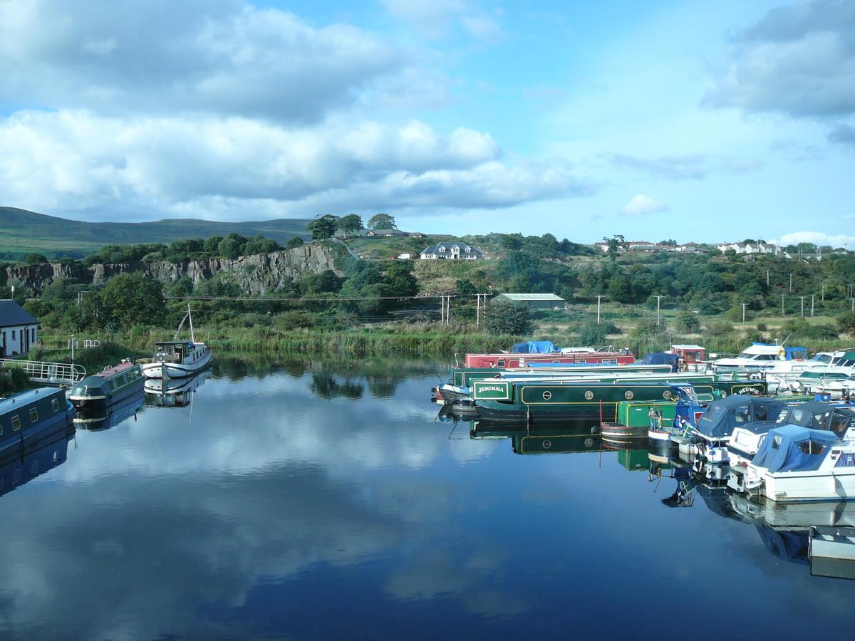 The Boat House Hotel Kilsyth Bagian luar foto