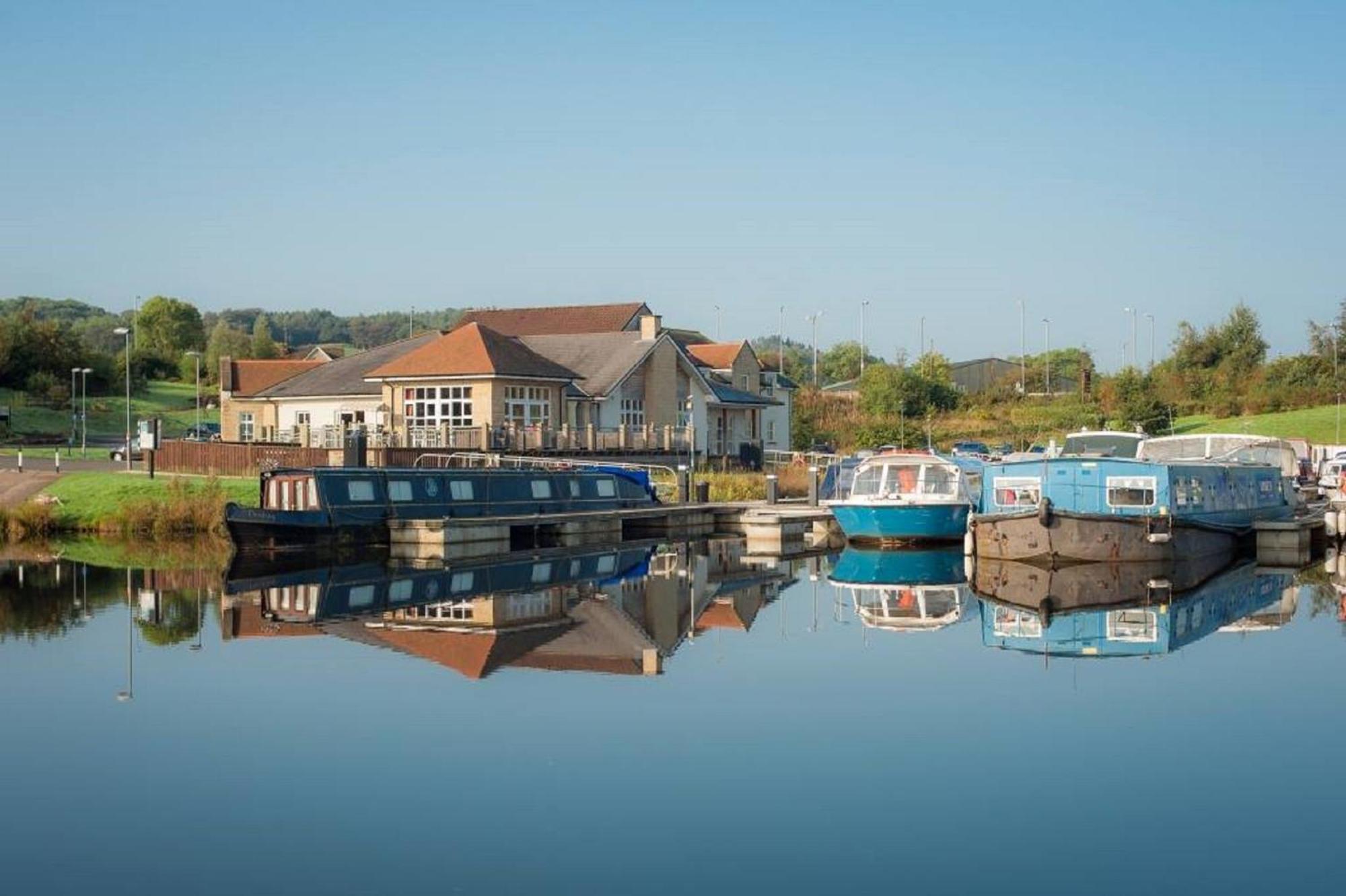 The Boat House Hotel Kilsyth Bagian luar foto